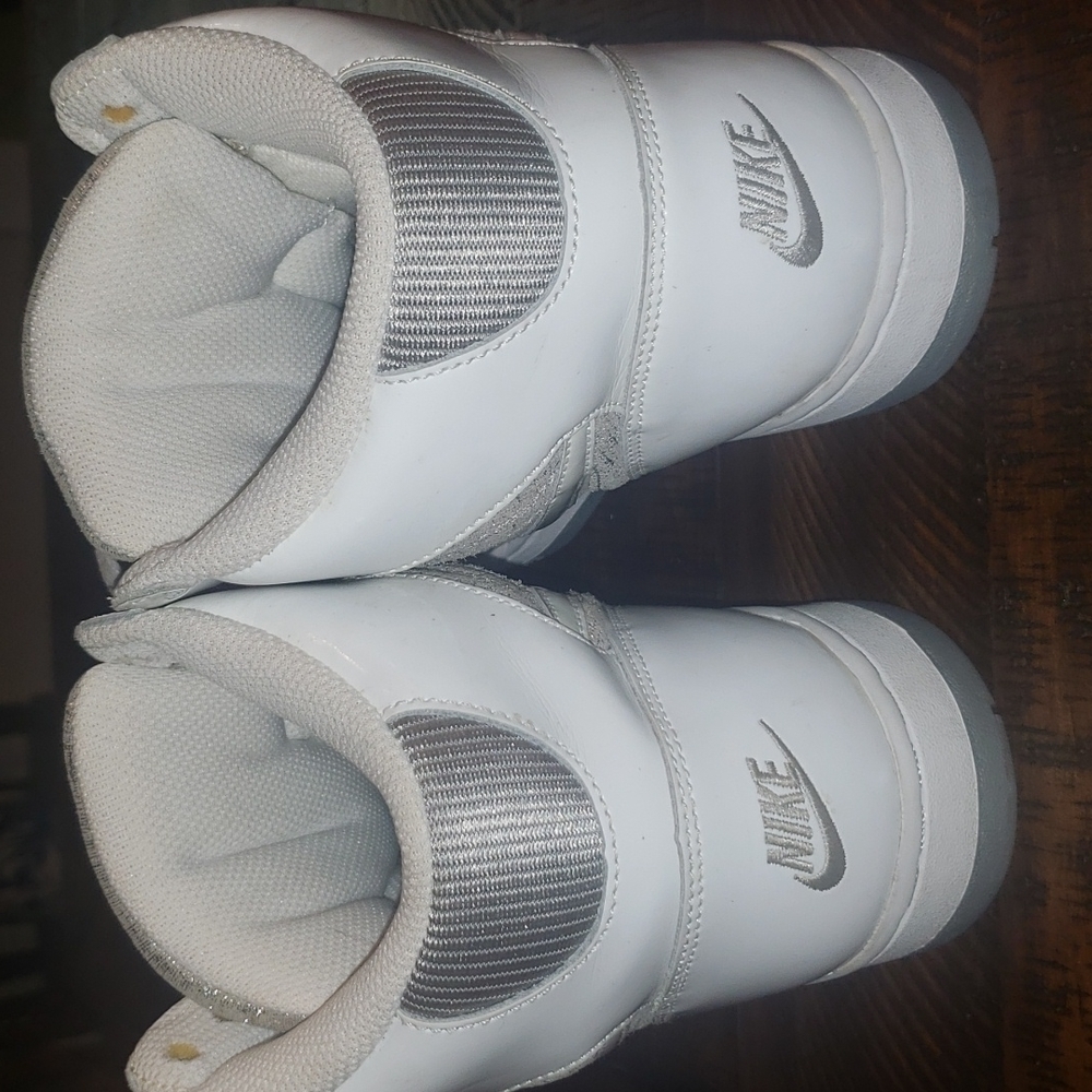 Ladies Air Force 1 high tops silver metallic and white patent leather - Picture 4 of 8